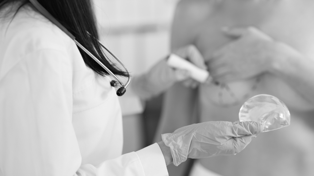 عملية ترميم الثدي في دبي د. ماريو روسو